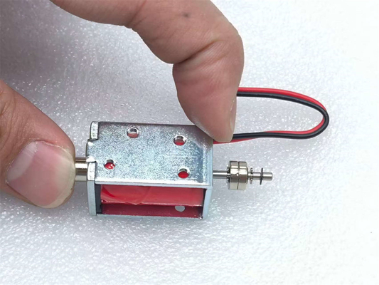 U0629 Otwarte ramy i małe magnesy 24V prądu stałego Push Pull Solenoid Small Size Linear Motion Actuator